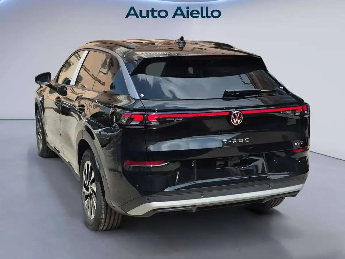 Nuova VW T-Roc Life 116 CV (85 kW) 2026 Nero SUV