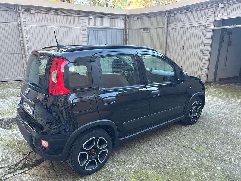 Occasion Fiat Panda Cross Cross 69 ch (50 kW) 2022 Noir Citadine