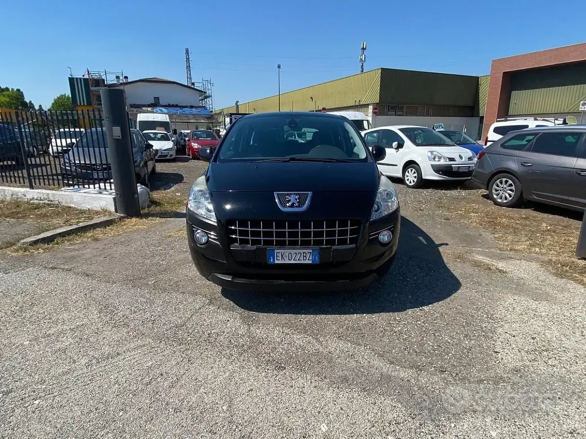 Usata Peugeot 3008 Business-Line 112 CV (82 kW) 2011 Nero Station wagon