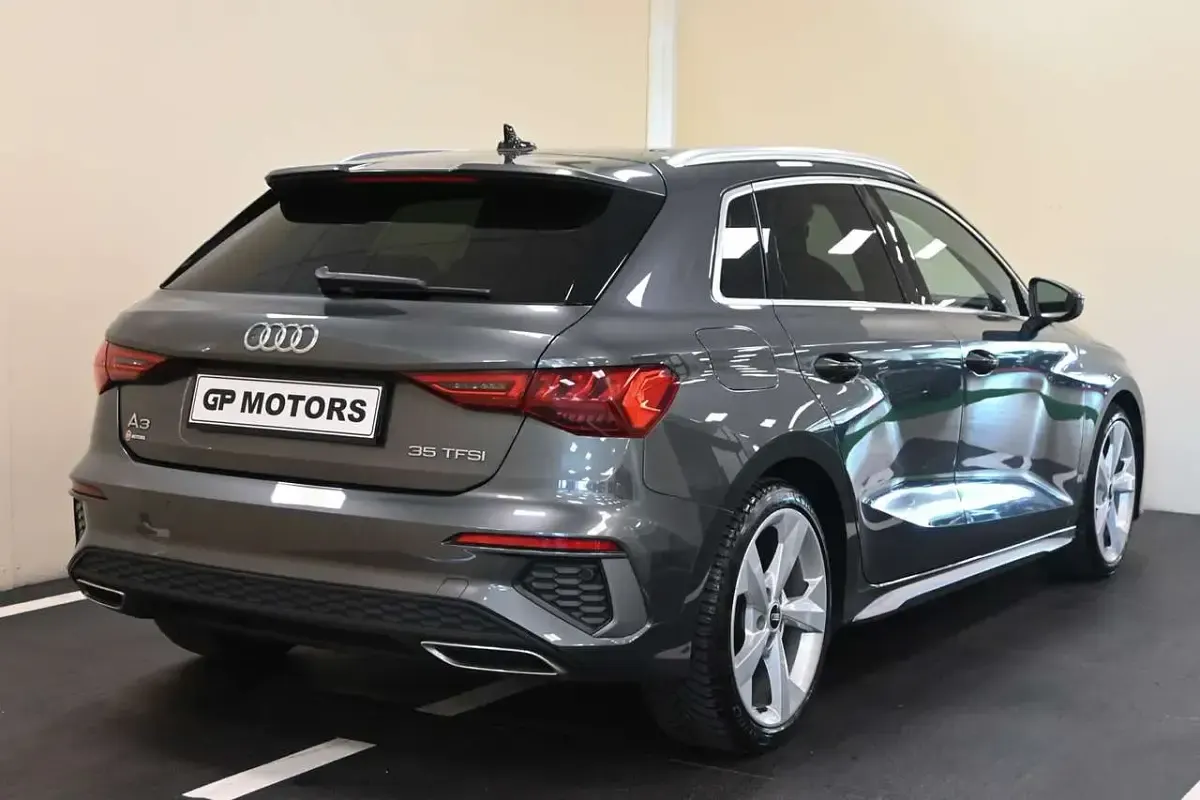 Usata Audi A3 Sportback S-Line 150 CV (110 kW) 2021 Grigio Utilitaria