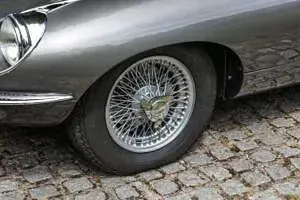 Usata Jaguar E-Type 265 CV (194 kW) 1970 Grigio Coupé
