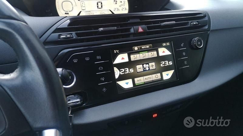 Begagnad Citroën C4 Picasso 115 HK (84 kW) 2014 Vit Minibuss