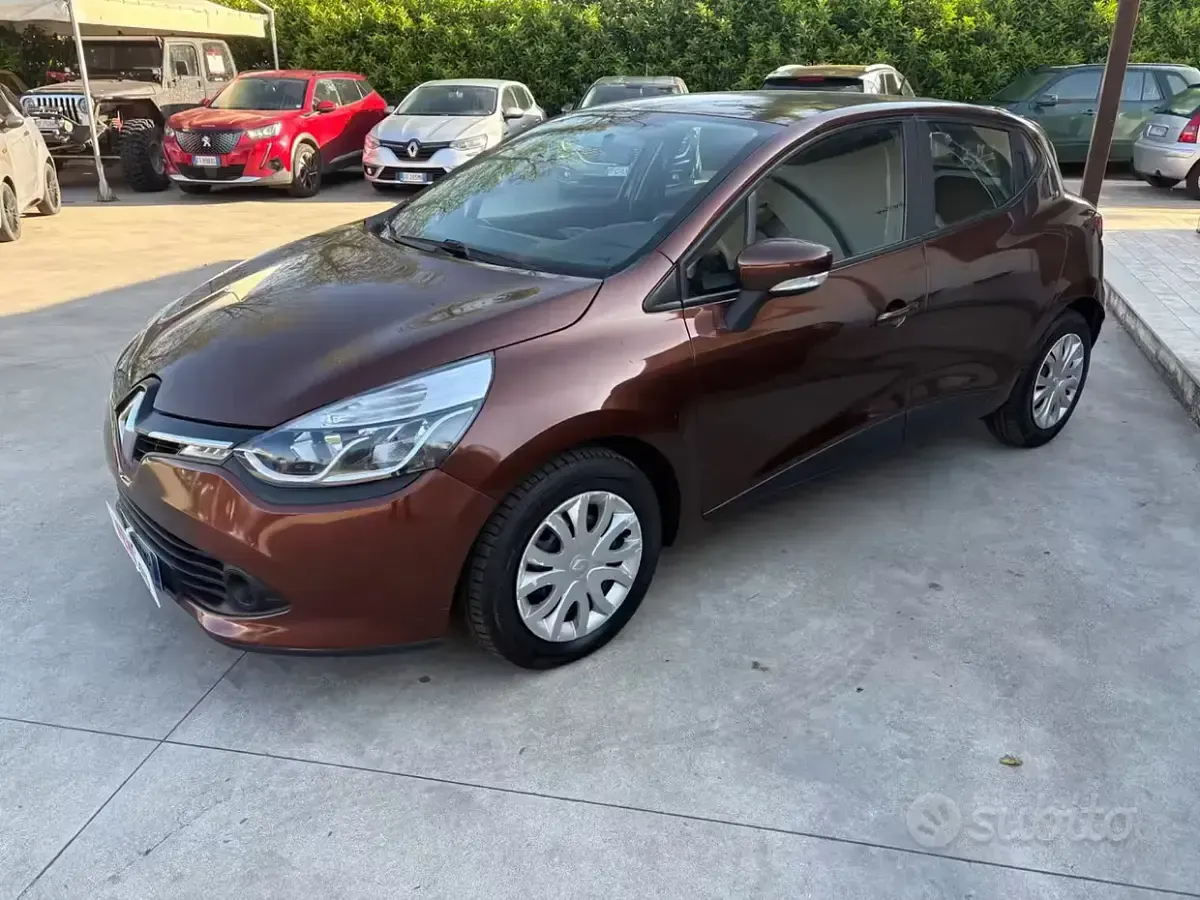 Usata Renault Clio IV 90 CV (66 kW) 2016 Marrone Berlina