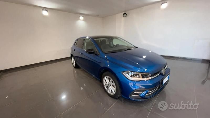 Usata VW Polo Style 95 CV (69 kW) 2022 Blu/azzurro Utilitaria