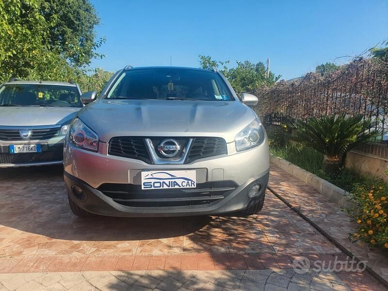 Grigio Usata 2012 Nissan Qashqai N-TEC SUV | 8500 € (Cara) - Immagine 1/4