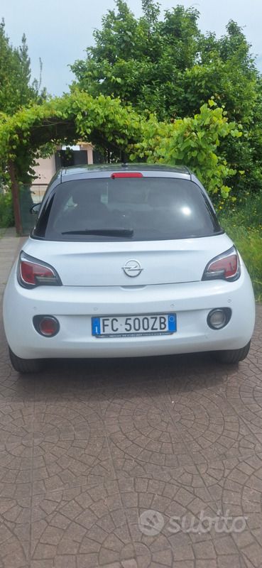 Usata Opel Adam Rocks 87 CV (63 kW) 2016 Bianco Utilitaria