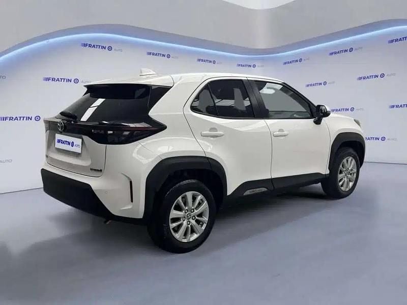 Usata Toyota Yaris Cross Business Edition 177 CV (130 kW) 2025 Bianco SUV