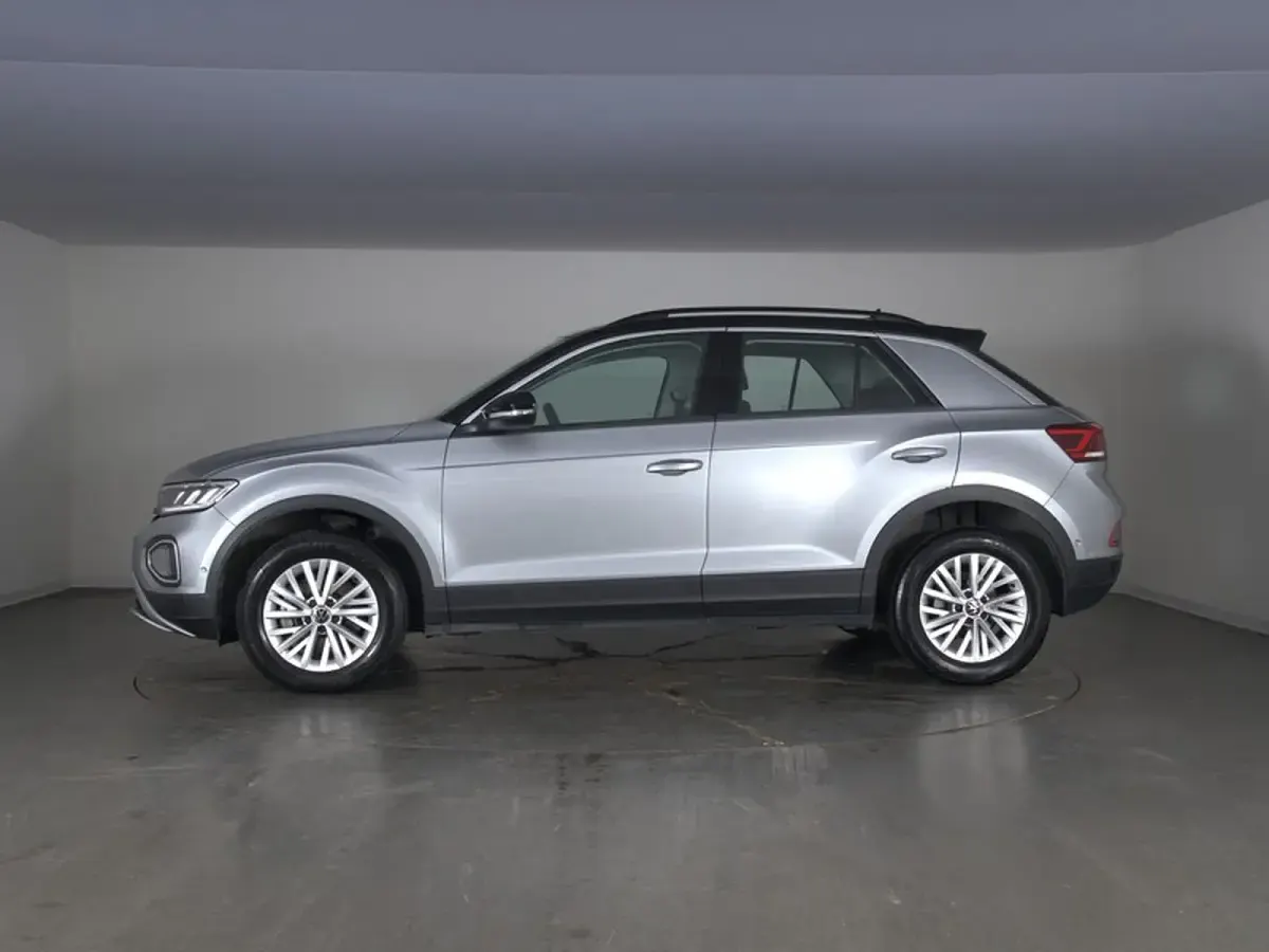 Usata VW T-Roc Life 150 CV (110 kW) 2025 Pyrit silver metallizzato nero SUV
