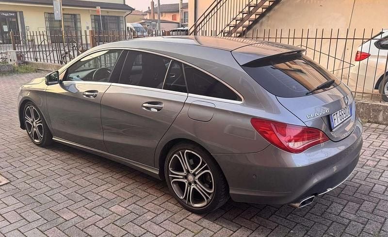 Usata Mercedes CLA220 Shooting Brake Premium 177 CV (130 kW) 2015 Grigio Station wagon