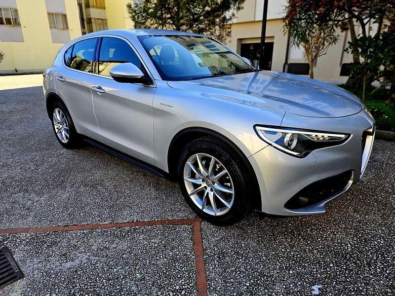 Usata Alfa Romeo Stelvio Executive 190 CV (139 kW) 2020 Argento SUV