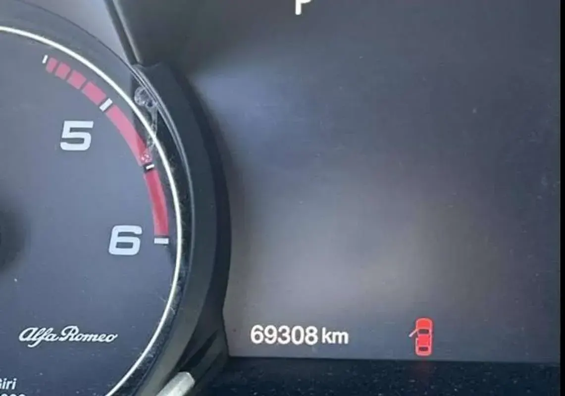 Usata Alfa Romeo Giulia Sprint 190 CV (139 kW) 2021 Blu/azzurro Berlina