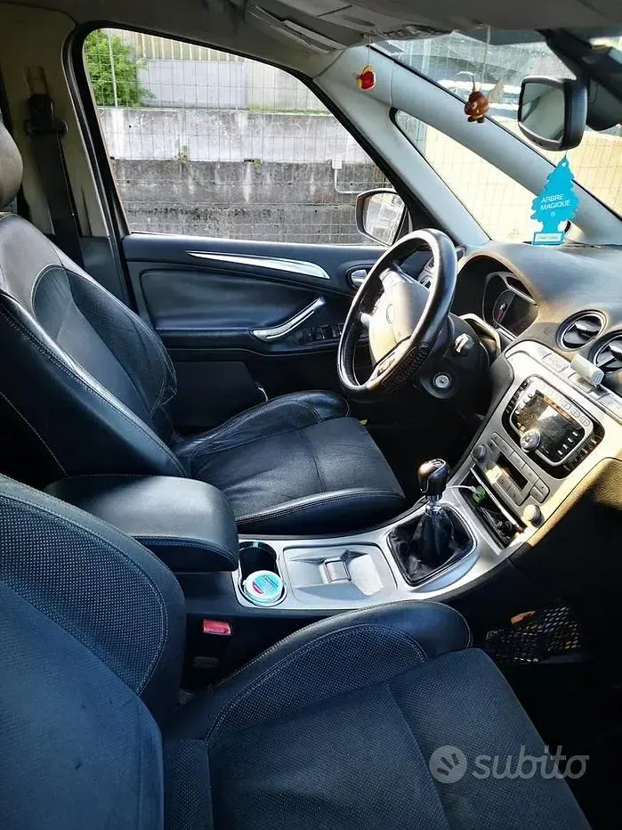 Usata Ford S-MAX S 140 CV (102 kW) 2009 Monovolume