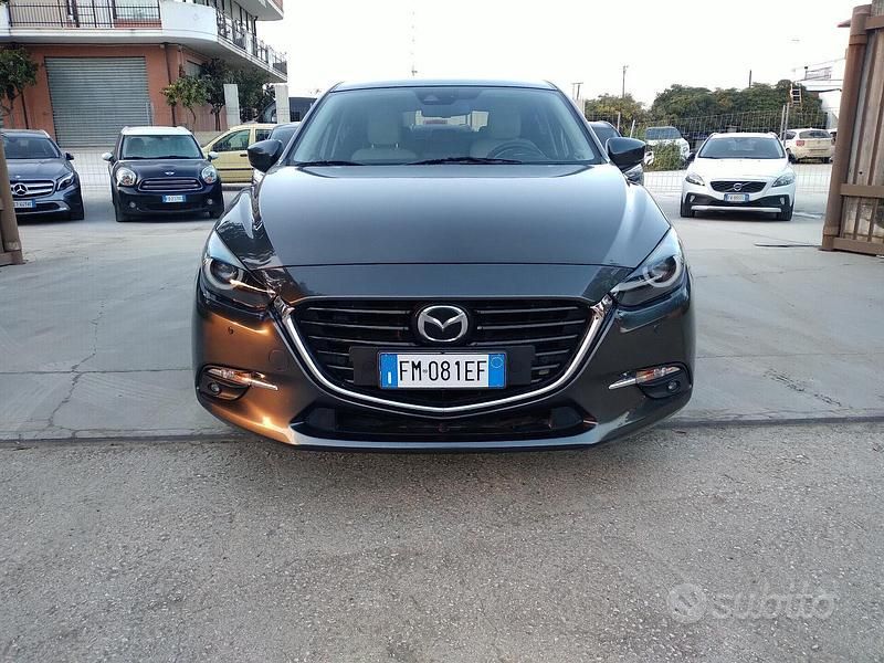 Usata Mazda 3 Exceed 105 CV (77 kW) 2017 Grigio Berlina