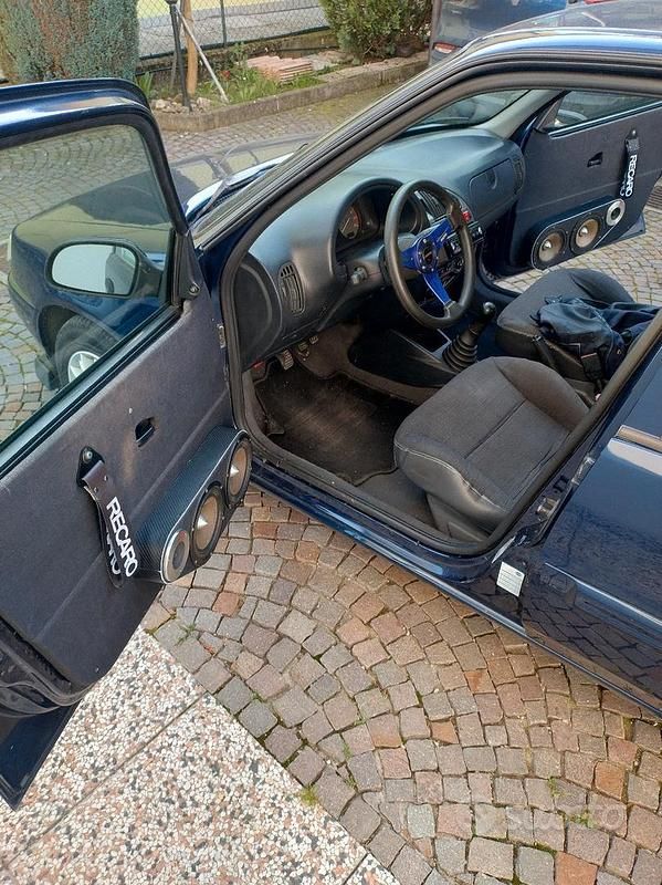 Usata Citroën Saxo 60 CV (44 kW) 1998 Blu Utilitaria