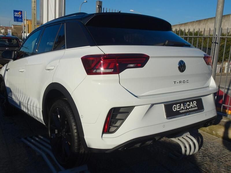 Usata VW T-Roc R-line 149 CV (109 kW) 2022 Grigio SUV