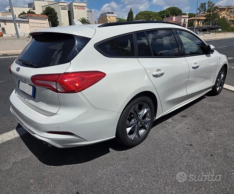 Usata Ford Focus ST-Line 125 CV (91 kW) 2021 Bianco Berlina