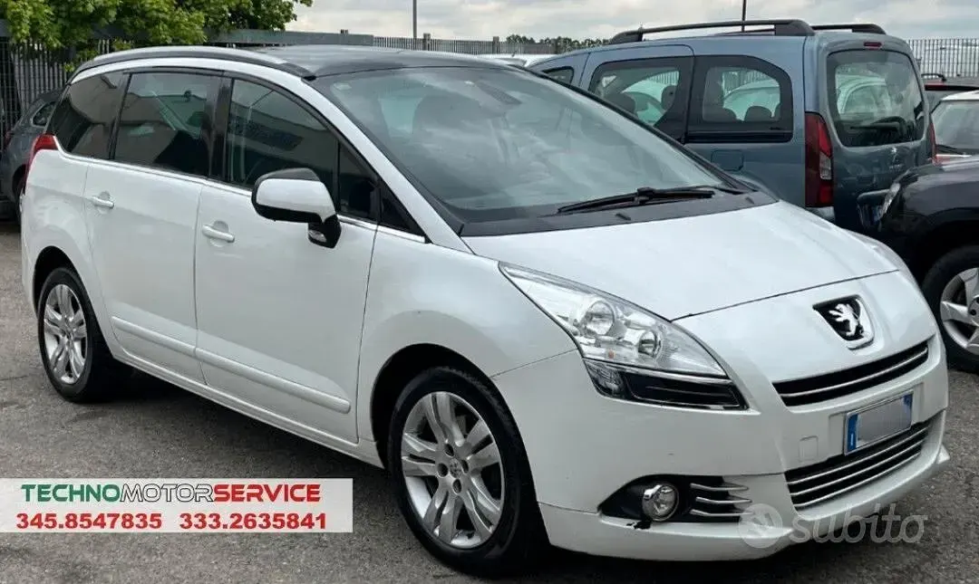 Usata Peugeot 5008 Business-Line 163 CV (119 kW) 2013 Bianco Monovolume