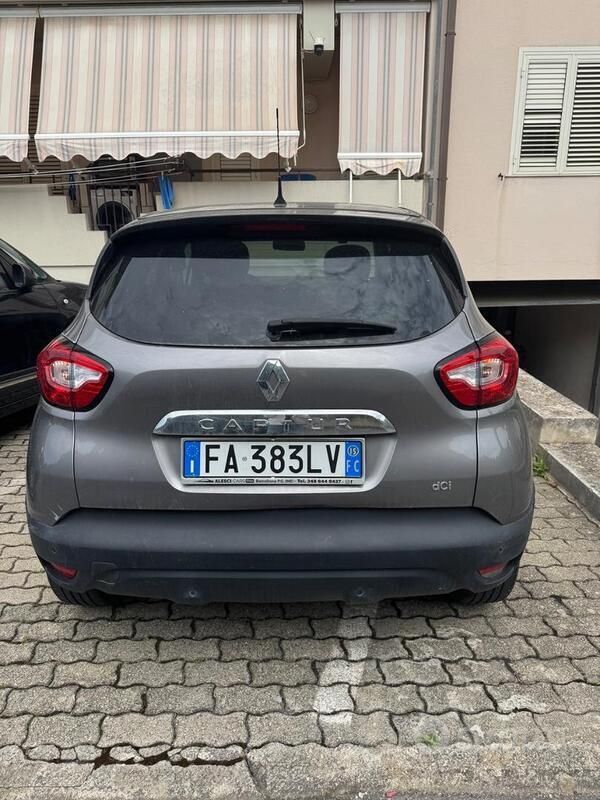 Usata Renault Captur 2015 Grigio SUV