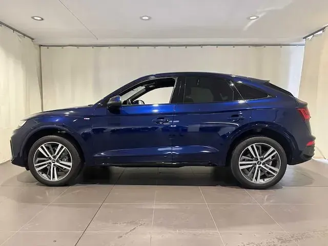 Usata Audi Q5 Sportback S-line plus 204 CV (150 kW) 2022 Blu navarra metallizzato SUV