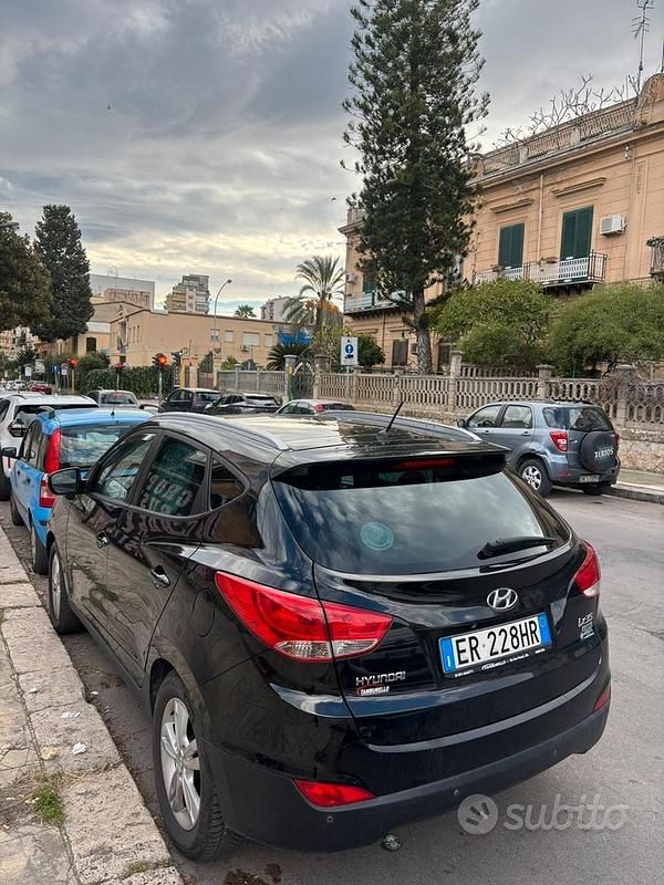 Nero Usata 2013 Hyundai ix35 SUV | 8000 € - Immagine 1/4