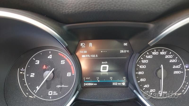 Usata Alfa Romeo Stelvio Competizione 210 CV (154 kW) 2017 Rosso SUV