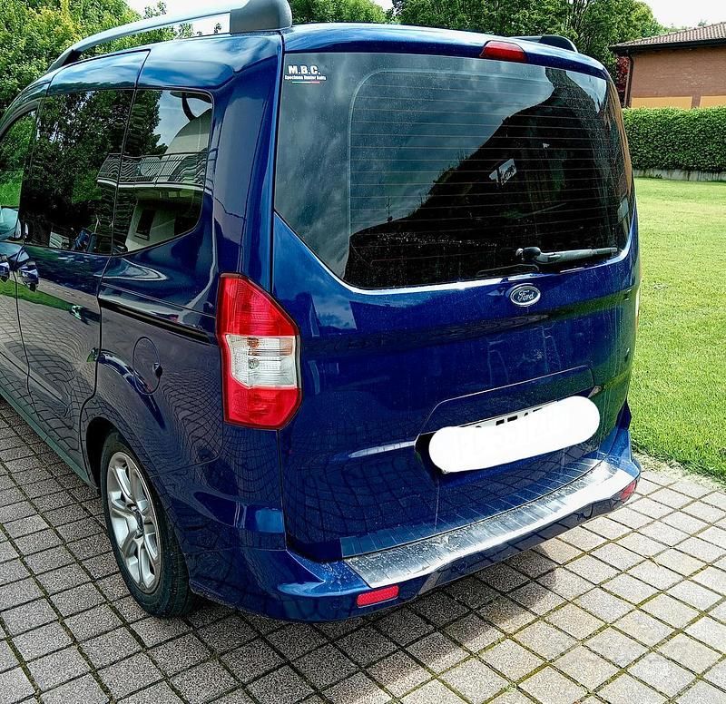 Usata Ford Courier 2002 Blu Monovolume