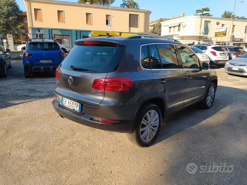 Usata VW Tiguan Sportline 140 CV (102 kW) 2012 Grigio SUV