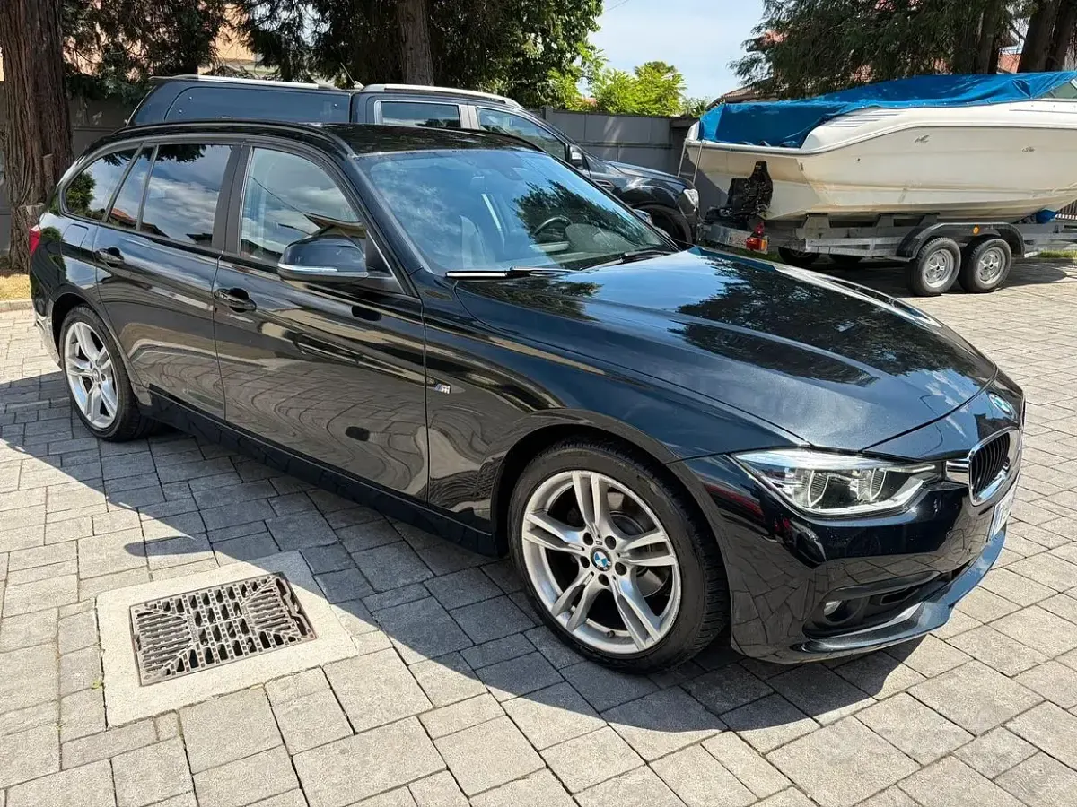 Usata BMW 318 Advantage 150 CV (110 kW) 2019 Nero Station wagon