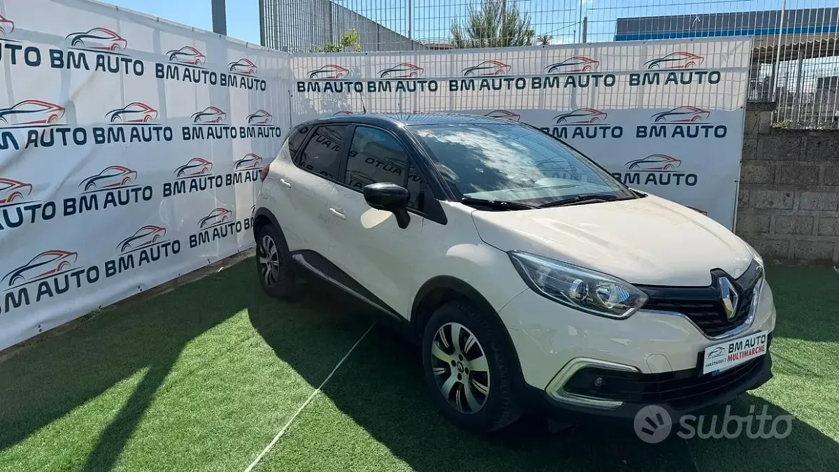 Usata Renault Captur 110 CV (80 kW) 2018 Beige SUV