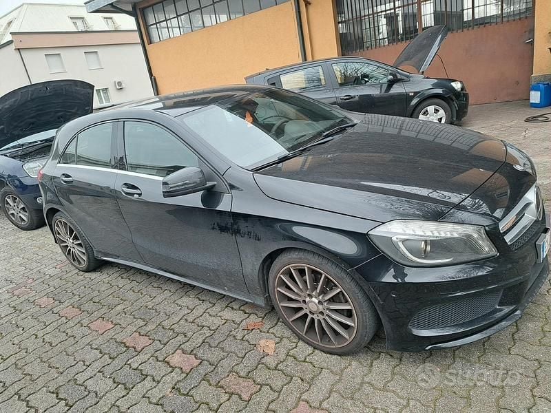 Usata Mercedes A180 Premium 109 CV (80 kW) 2015 Nero Berlina