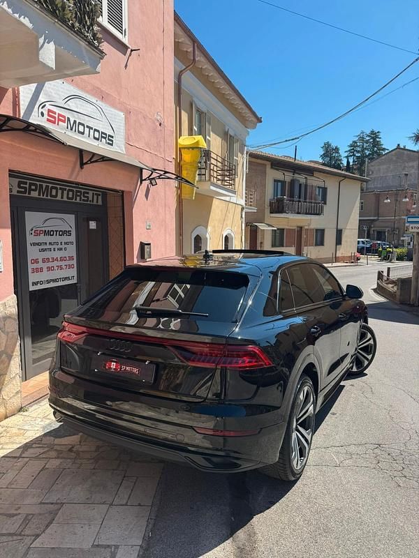 Usata Audi Q8 S-Line 286 CV (210 kW) 2020 Nero SUV