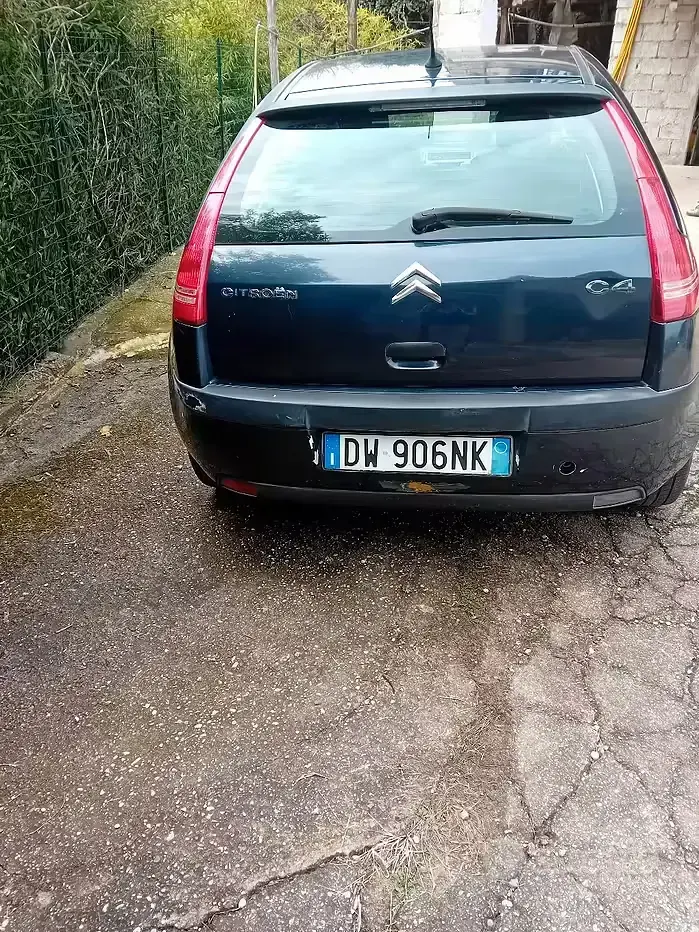 Usado Citroën C4 88 HP (64 kW) 2009 Azul Sedan