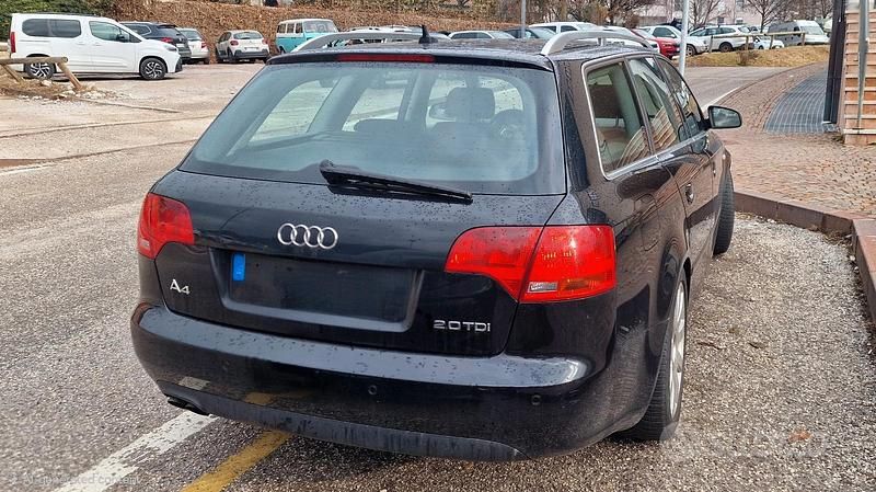 Usata Audi A4 Ambiente 140 CV (102 kW) 2006 Nero Station wagon