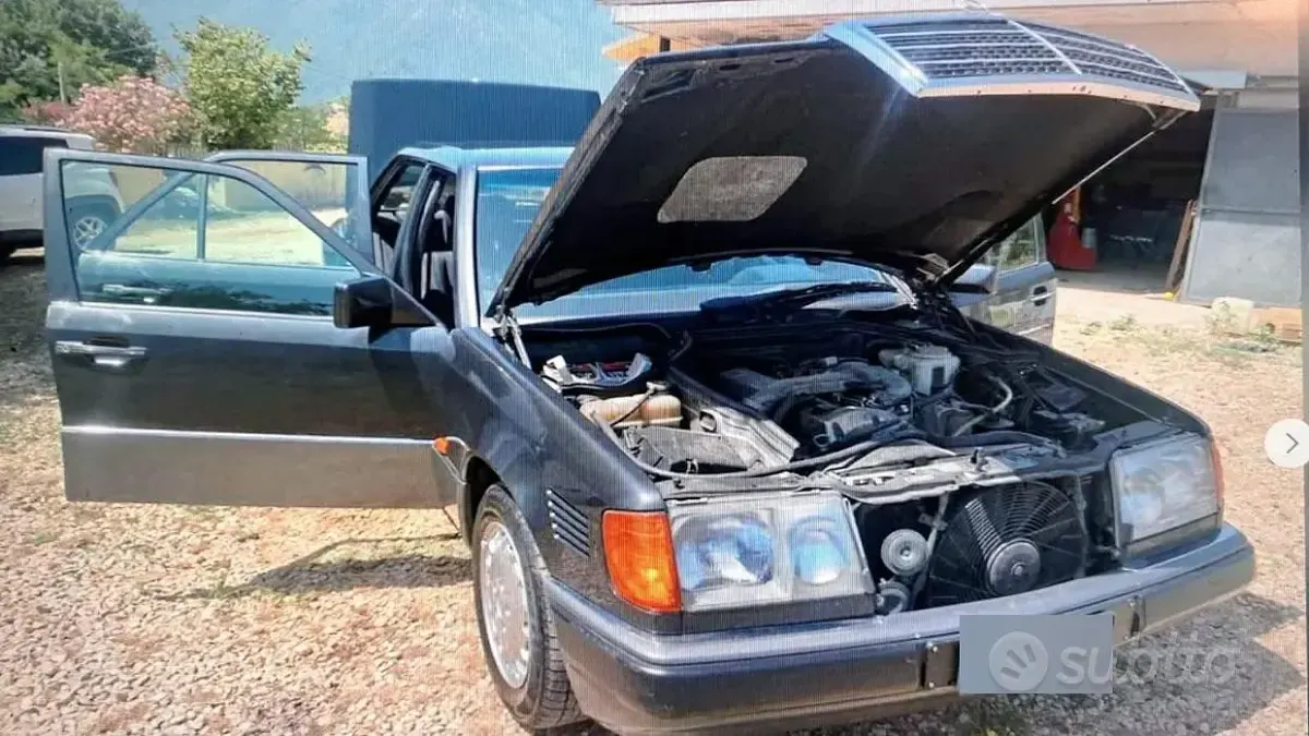 Usata Mercedes 250 1992 Nero Berlina