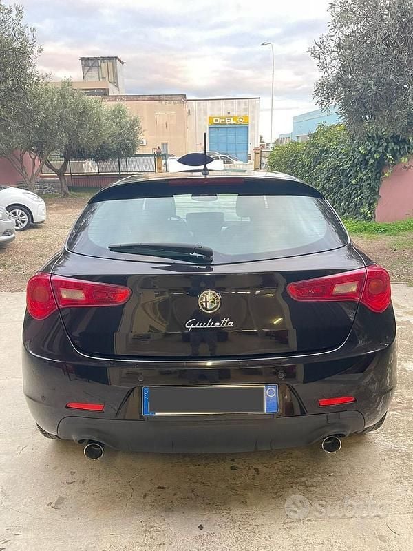 Usata Alfa Romeo Giulietta Distinctive 170 CV (125 kW) 2012 Nero Berlina
