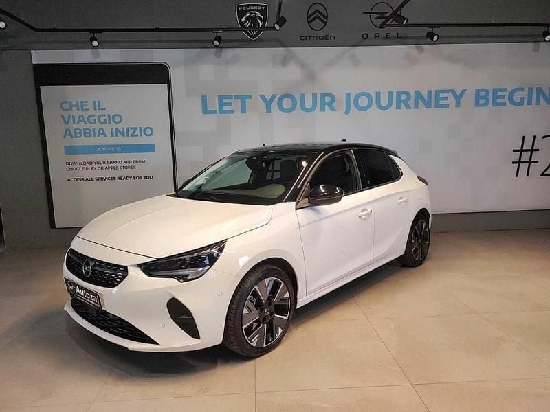 Usata Opel Corsa-e Elegance 100 kW (136 CV) 2022 Bianco Utilitaria