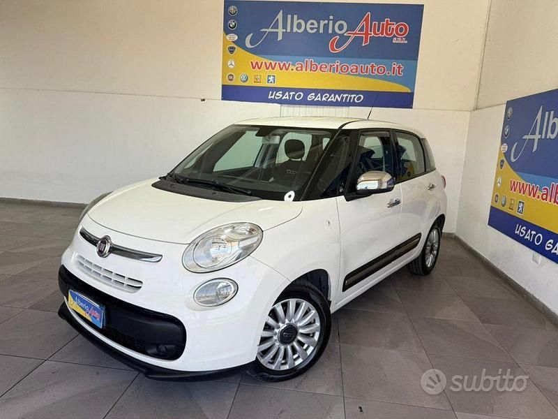 Bianco Usata 2013 Fiat 500L Lounge Monovolume | 6900 € (Cara) - Immagine 1/4