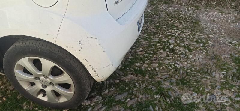 Bianco Usata 2010 Opel Agila Enjoy Plus Due volumi | 5500 € (Cara) - Immagine 1/4