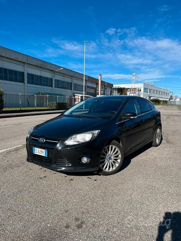 Usata Ford Focus Titanium 150 CV (110 kW) 2012 Nero Berlina