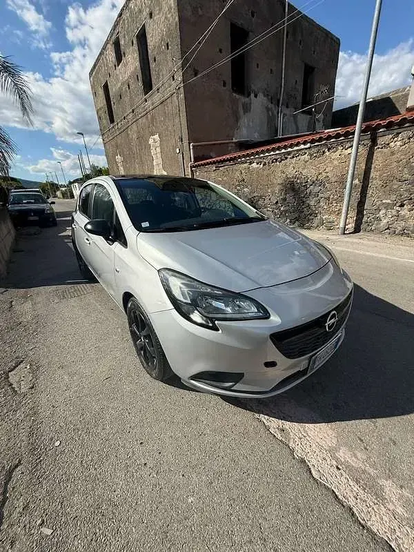 Usata Opel Corsa Cosmo 75 CV (55 kW) 2017 Utilitaria