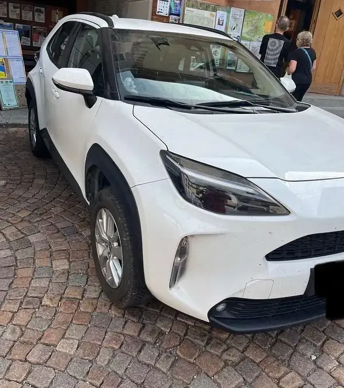 Usata Toyota Yaris Cross Active 92 CV (67 kW) 2023 Bianco SUV