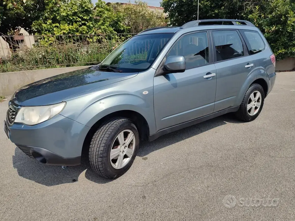 Usata Subaru Forester 150 CV (110 kW) 2008 Verde SUV