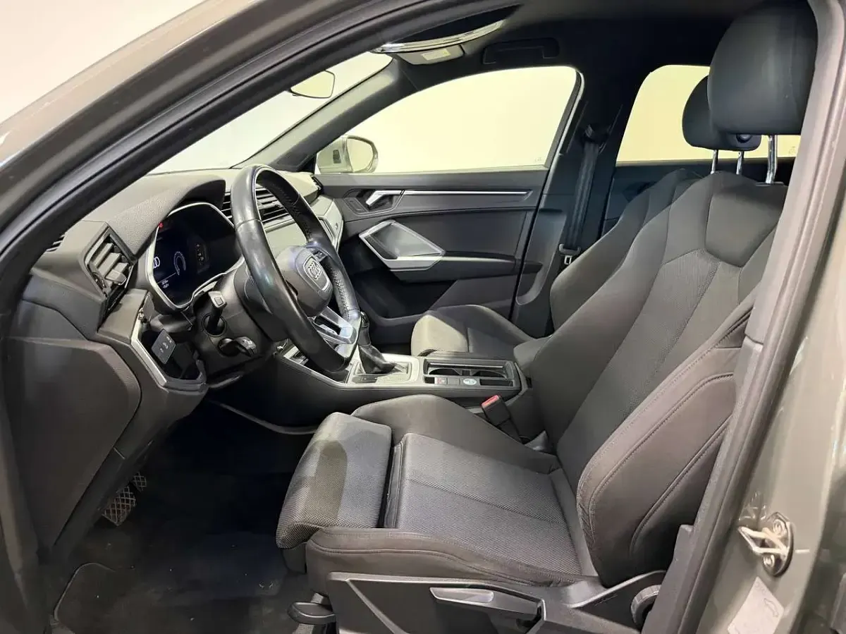 Usata Audi Q3 Sportback S-Line 150 CV (110 kW) 2019 Grigio SUV