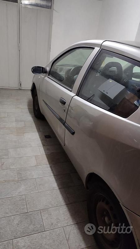 Usata Fiat Punto 2003 Grigio Utilitaria