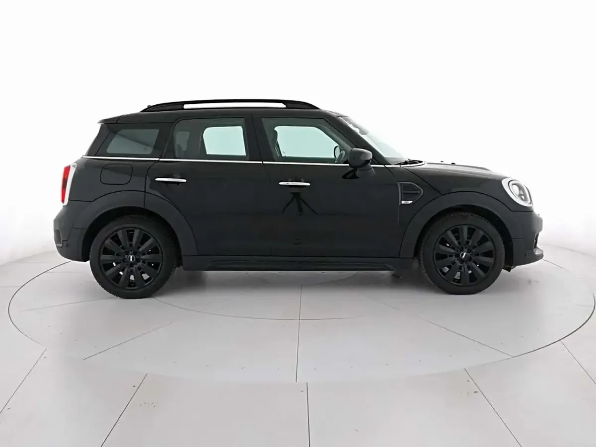 Usata Mini Countryman 116 CV (85 kW) 2020 Midnight black SUV