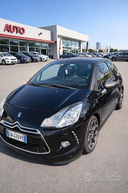Usata Citroën DS3 Cabriolet So Chic 92 CV (67 kW) 2013 Nero Cabrio
