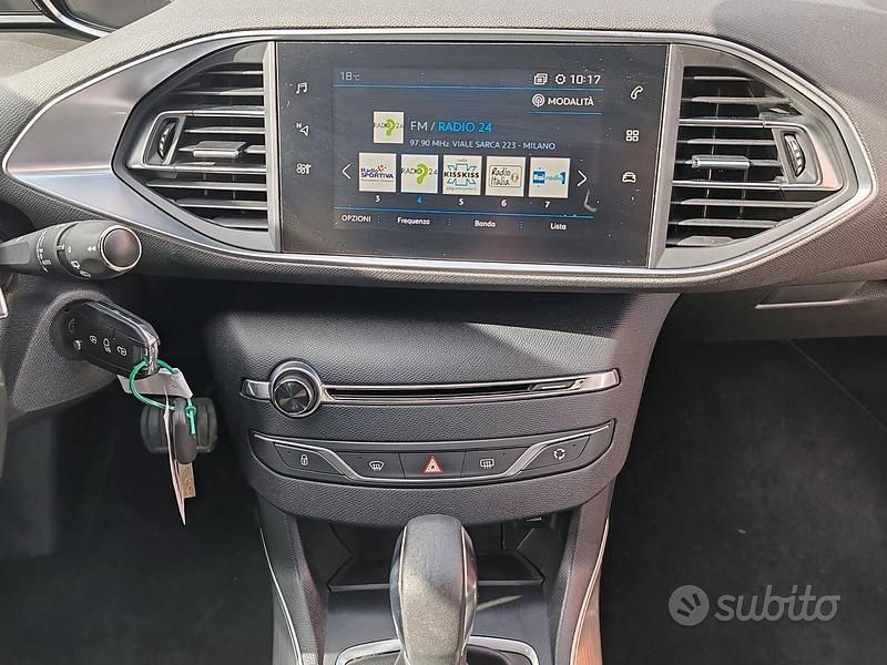 Usata Peugeot 308 Allure 131 CV (96 kW) 2019 Blu Station wagon