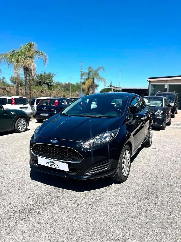 Usata Ford Fiesta Titanium 95 CV (69 kW) 2017 Nero Utilitaria