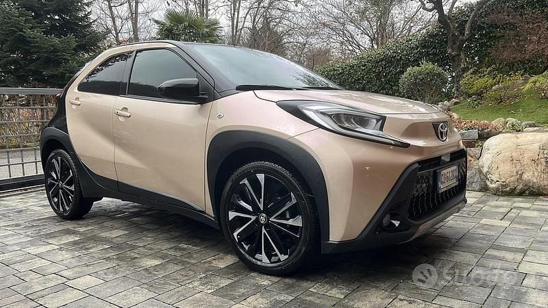 Usata Toyota Aygo X Lounge 2022 SUV