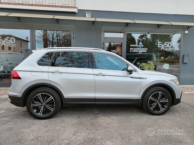 Usata VW Tiguan Elegance 150 CV (110 kW) 2023 Grigio SUV